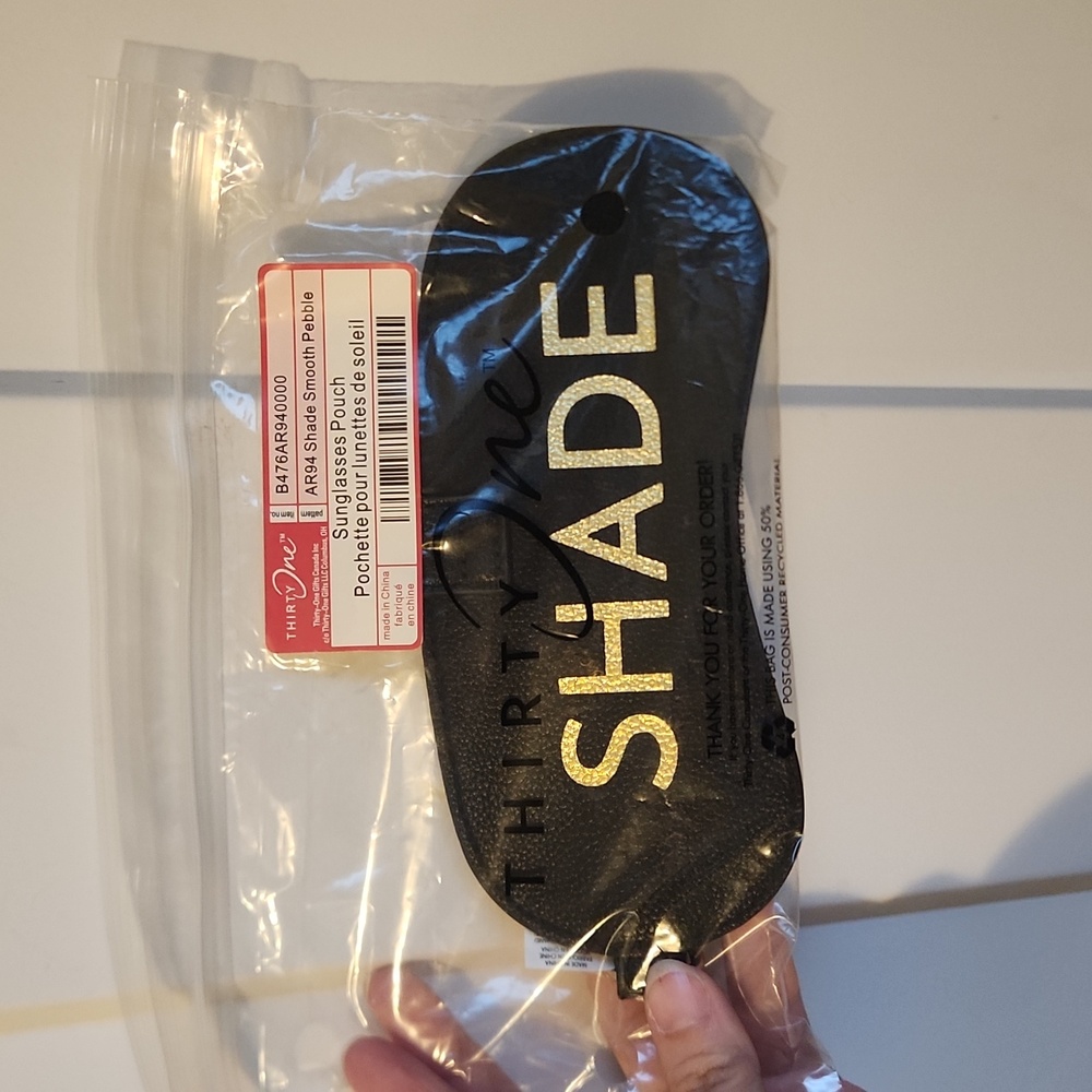 Thirty-one sunglasses pouch